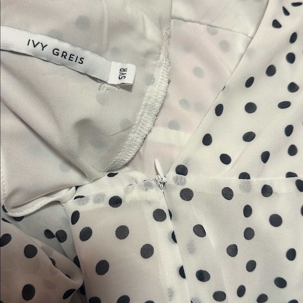 Girls Polkadot white dress 5yr old. - Picture 5 of 6